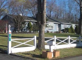 11 Edgehill Dr, Wappingers Falls, NY 12590
