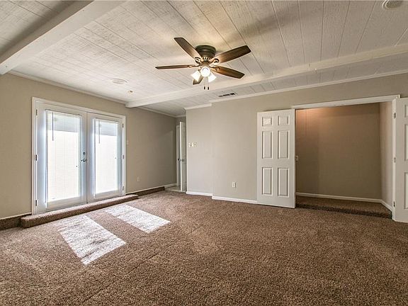 5th image of 1033 Delores Dr
