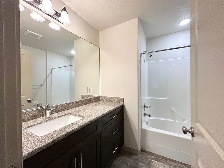 Edy Road Townhomes — Photo 34