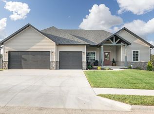 1603 E Silo Ridge Dr, Ozark, MO 65721