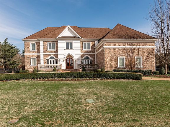 2nd image of 1466 Avellino Cir