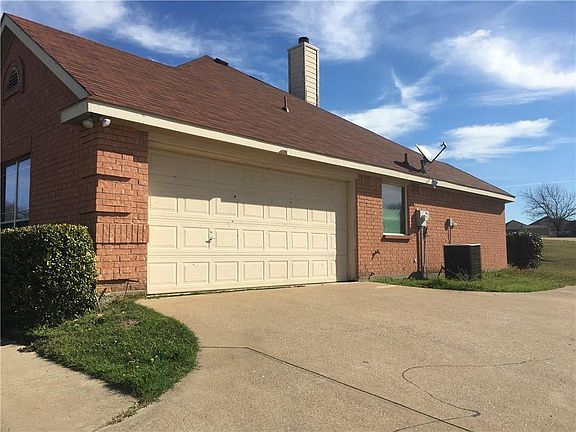 2nd image of 1110 Waterford Dr