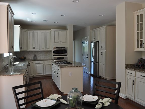 kitchen and breakfast area