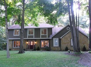 10031 Highland Springs Dr N, McCordsville, IN