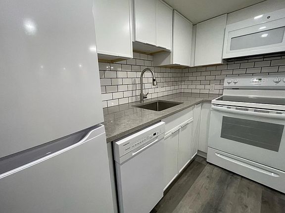 5th image of 84 Mearns Ave #1