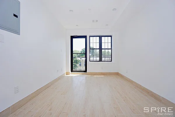 Rented by Spire Group | media 23