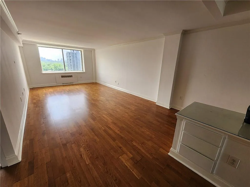1 bed, 1.0 bath, 837 sqft, $1,395 — Photo 3