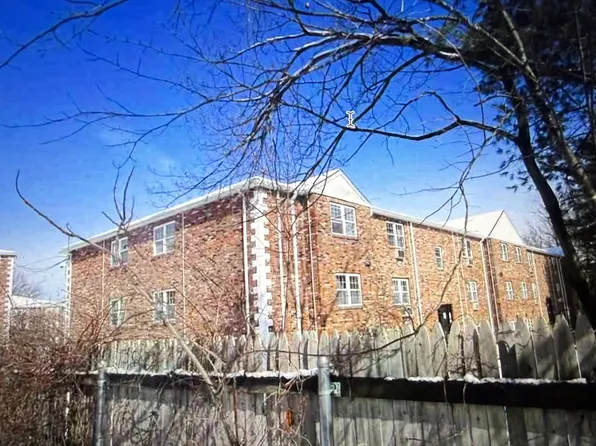 740 Central St Unit R24, Leominster, MA 01453