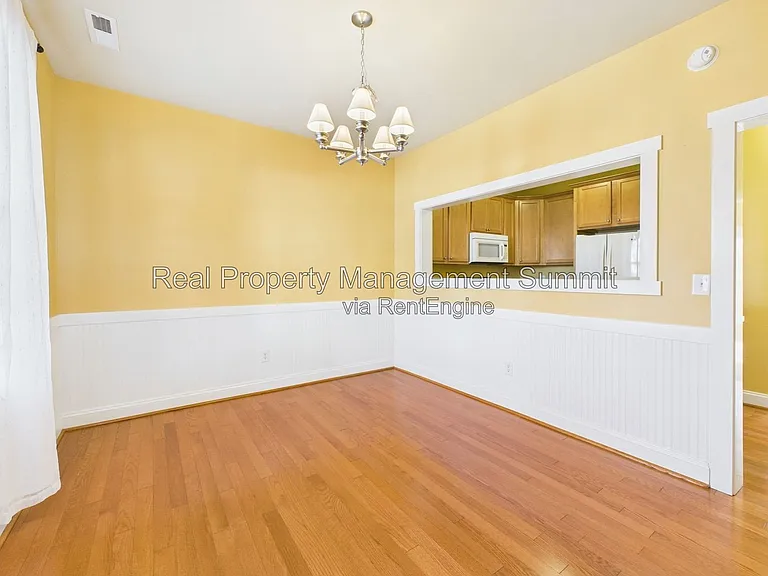 350 Marquette Ct — Photo 3