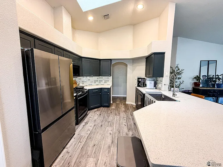2695 S Mimosa Ave — Photo 13