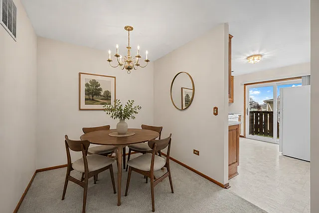 1040 Hampton Hbr — Photo 5