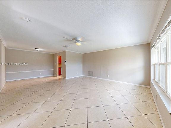 3rd image of 841 SW 63rd Ave
