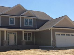 6401 Summit Pointe Rd NW, Rochester, MN 55901