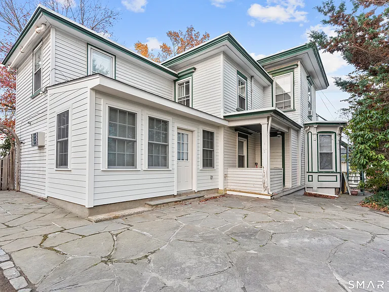 43 Elmwood Ave — Photo 21
