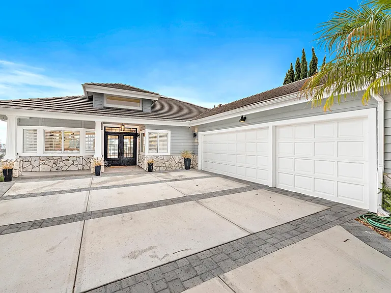 25256 Manzanita Dr — Photo 40