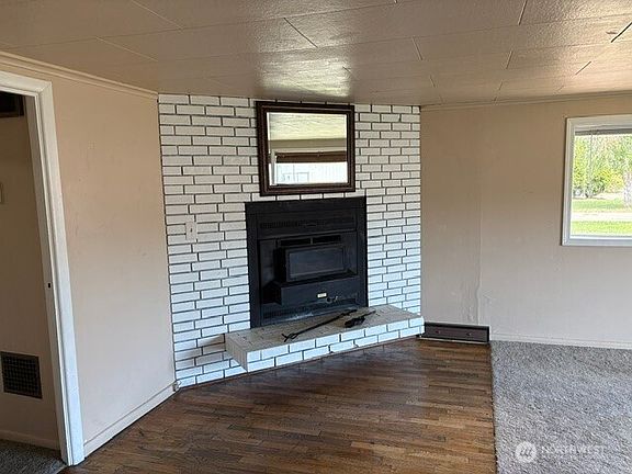 3rd image of 120 S Fir Street