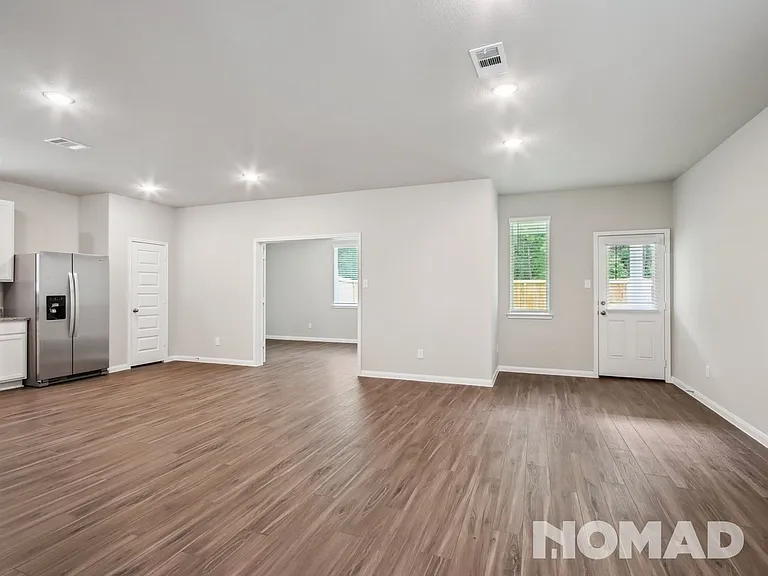 1401 Mount Blanc Path — Photo 3