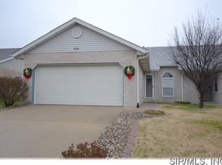 330 Radcliff Rd, Shiloh, IL 62221