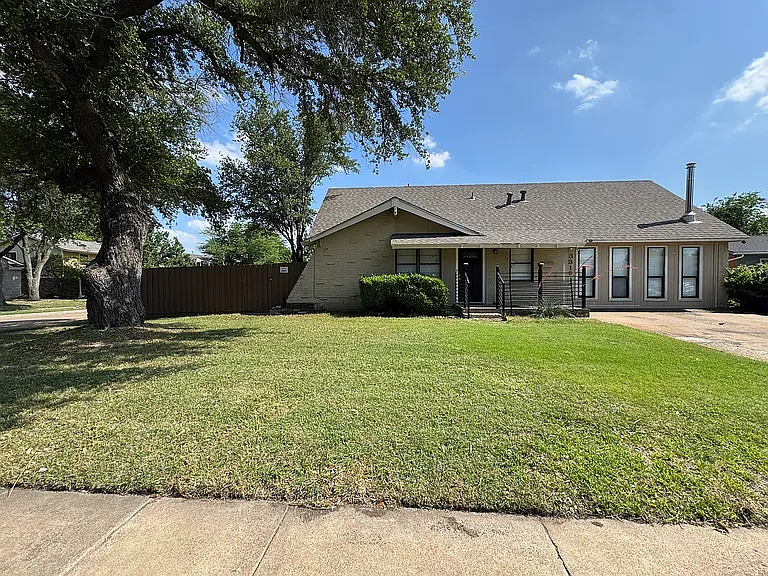 3310 Western Dr — Photo 12