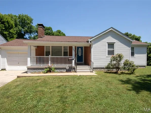305 N 35th St, Belleville, IL 62226