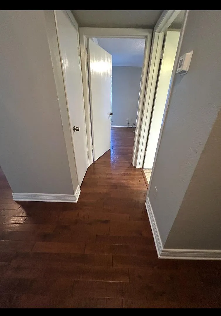 3100 Fairfield Ave - 11 B — Photo 1