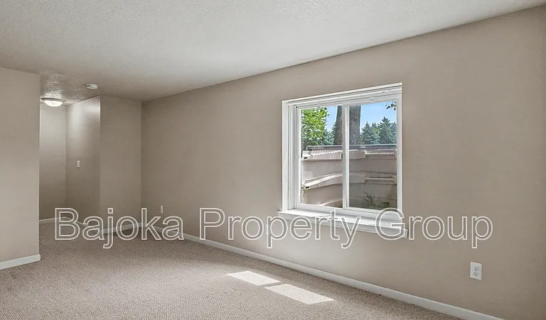 43018 Burlington Dr — Photo 31