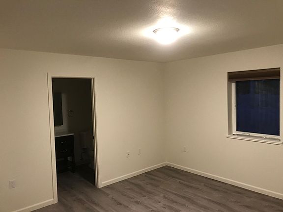 4th image of 1245 Groundsel Ave #1