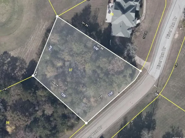 7031 River Run Dr, Chattanooga, TN 37416