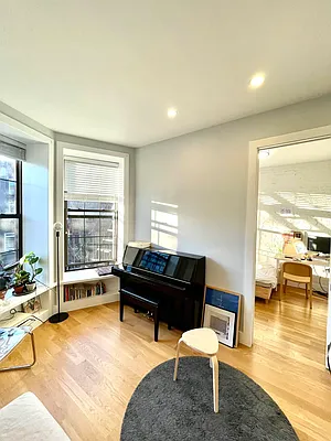 Rented by Pear NYC LLC | media 37