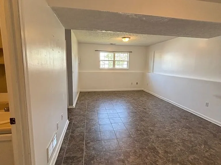 210 Scarlet Ave — Photo 17