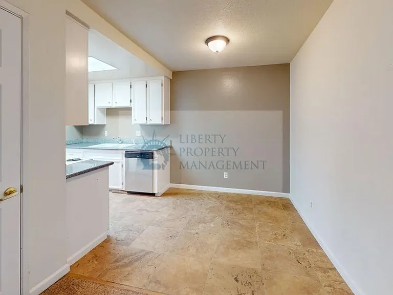 1313 Floyd Ave #119 — Photo 4