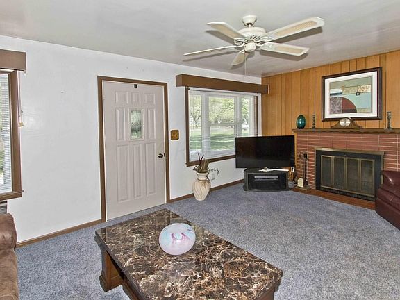 05 Living room