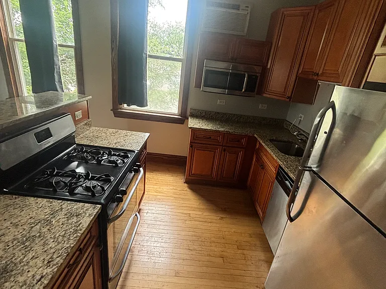 3403 Maple Ave #2 — Photo 3