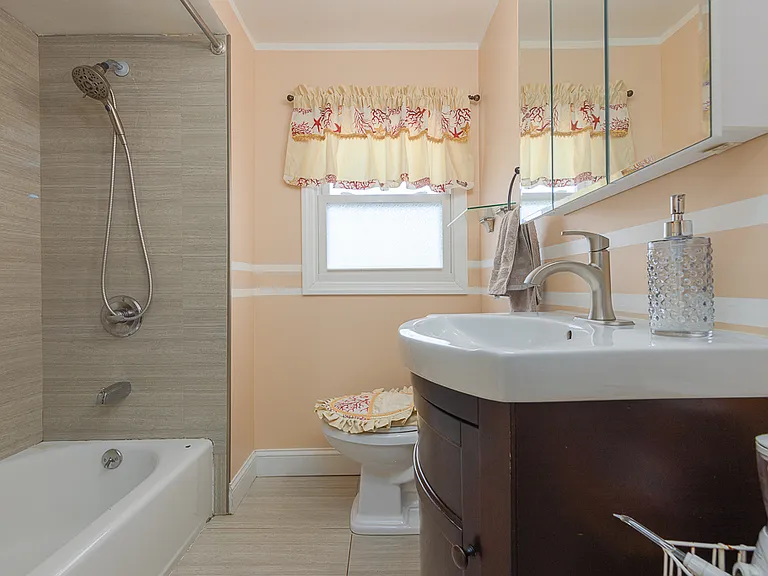 325 Westside Ave — Photo 16