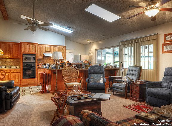 3rd image of 12806 Varrientos St