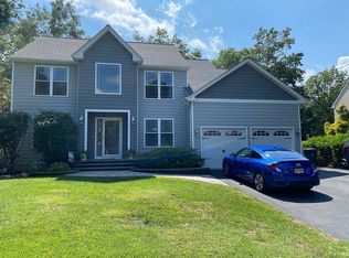 698 Cutter Ln, Manahawkin, NJ 08050