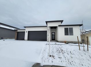 6630 W 24th Ave, Kennewick, WA