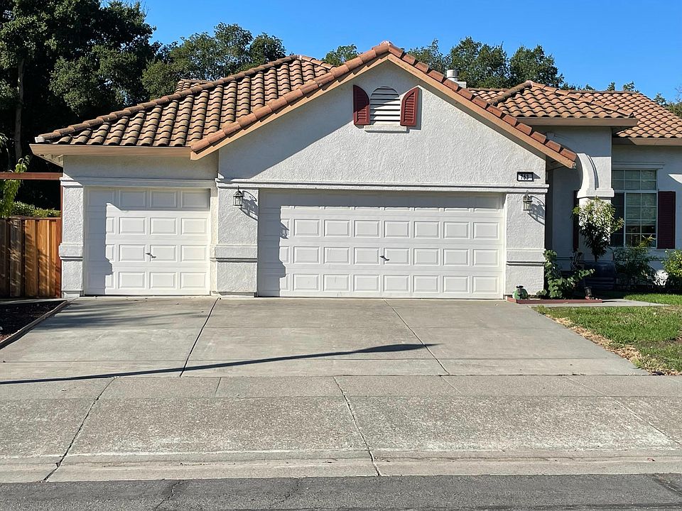 1st image of 753 Emerald Bay Dr