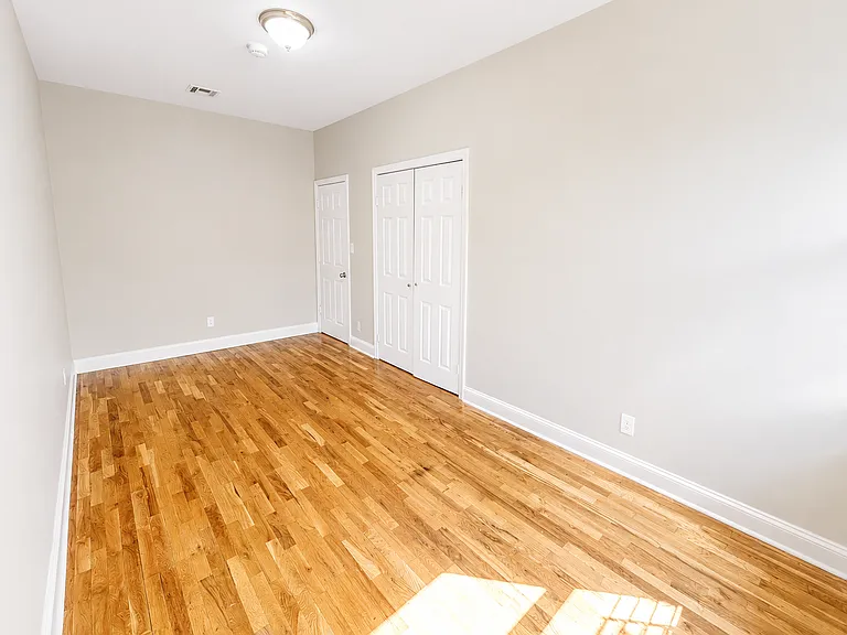 699 S 18th St #3 — Photo 13