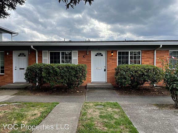 2nd image of 2415 E Mill Plain Blvd #4