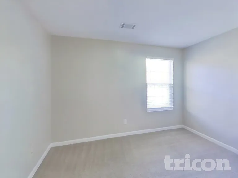 4065 Alicia Ln — Photo 10