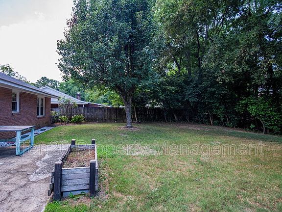 3rd image of 5827 Gene Ave