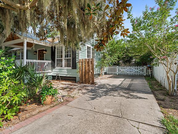 5th image of 913 16th Street