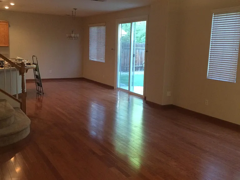 604 Vermillion Dr — Photo 4