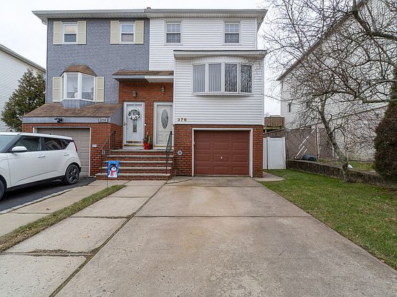 2nd image of 376 Barlow Ave