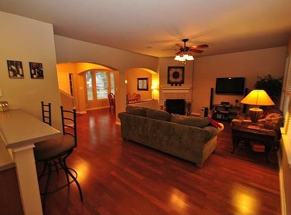 4th image of 5954 Salcon Cliff Dr