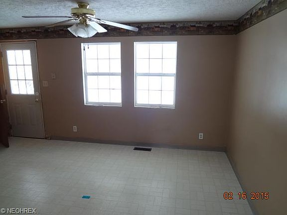 3rd image of 741 Stanford Ave