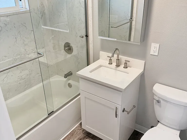 4190 Byron St #4190D — Photo 9