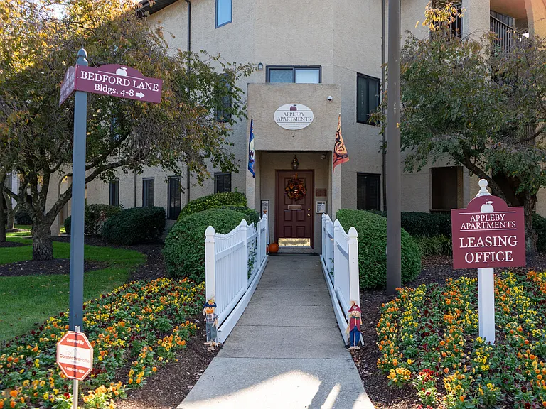 Appleby Apartments — Photo 9
