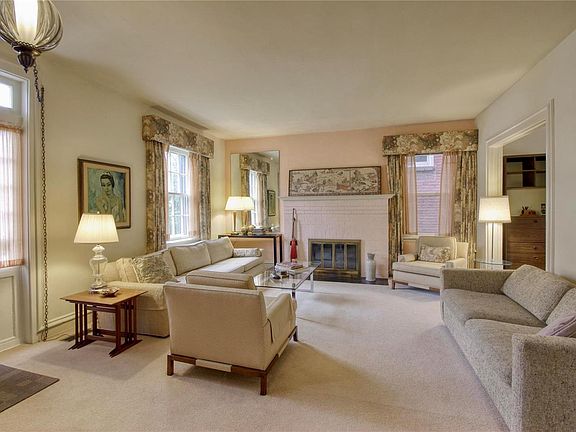 3rd image of 7134 Pershing Ave